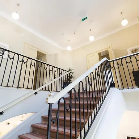 Apart Otel Domus Peregrini 3*