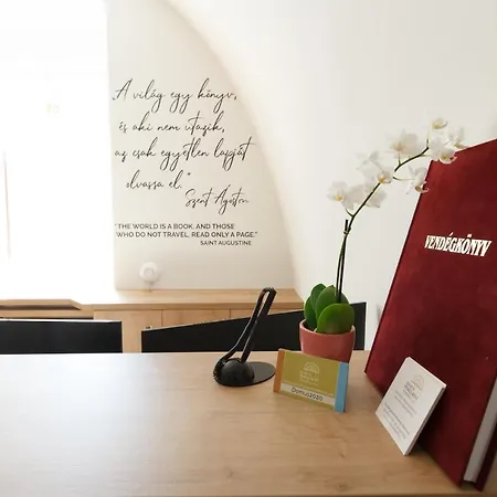 Domus Peregrini Apart Otel